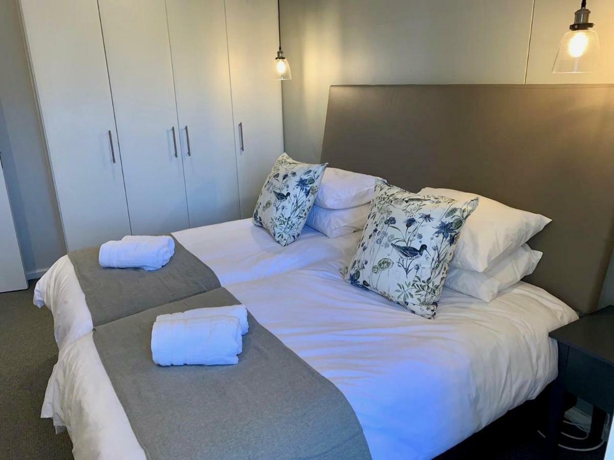 Oyster Lagoon Villa - Luxurious 2 Bed Apartment In Knysna Eksteriør billede