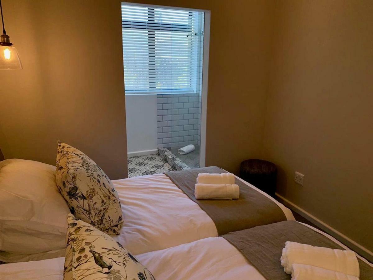 Oyster Lagoon Villa - Luxurious 2 Bed Apartment In Knysna Eksteriør billede