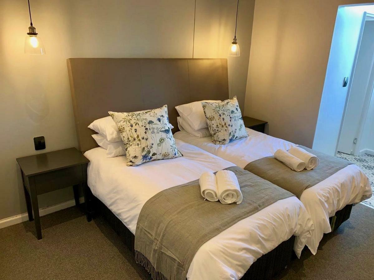 Oyster Lagoon Villa - Luxurious 2 Bed Apartment In Knysna Eksteriør billede