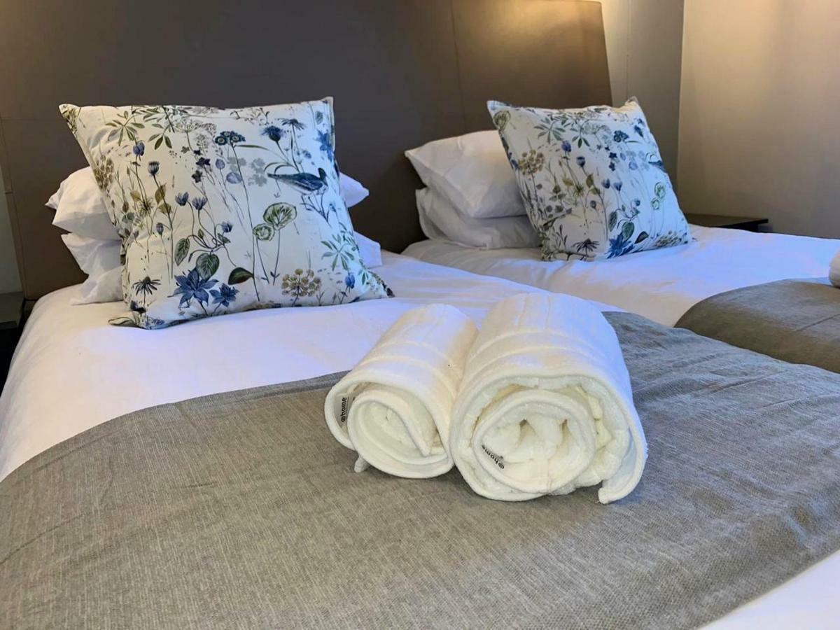 Oyster Lagoon Villa - Luxurious 2 Bed Apartment In Knysna Eksteriør billede